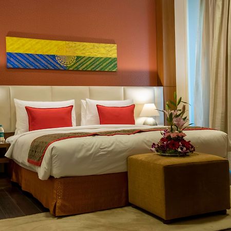 Ramada Plaza By Wyndham Pune Hinjewadi Dāpuri Exteriör bild