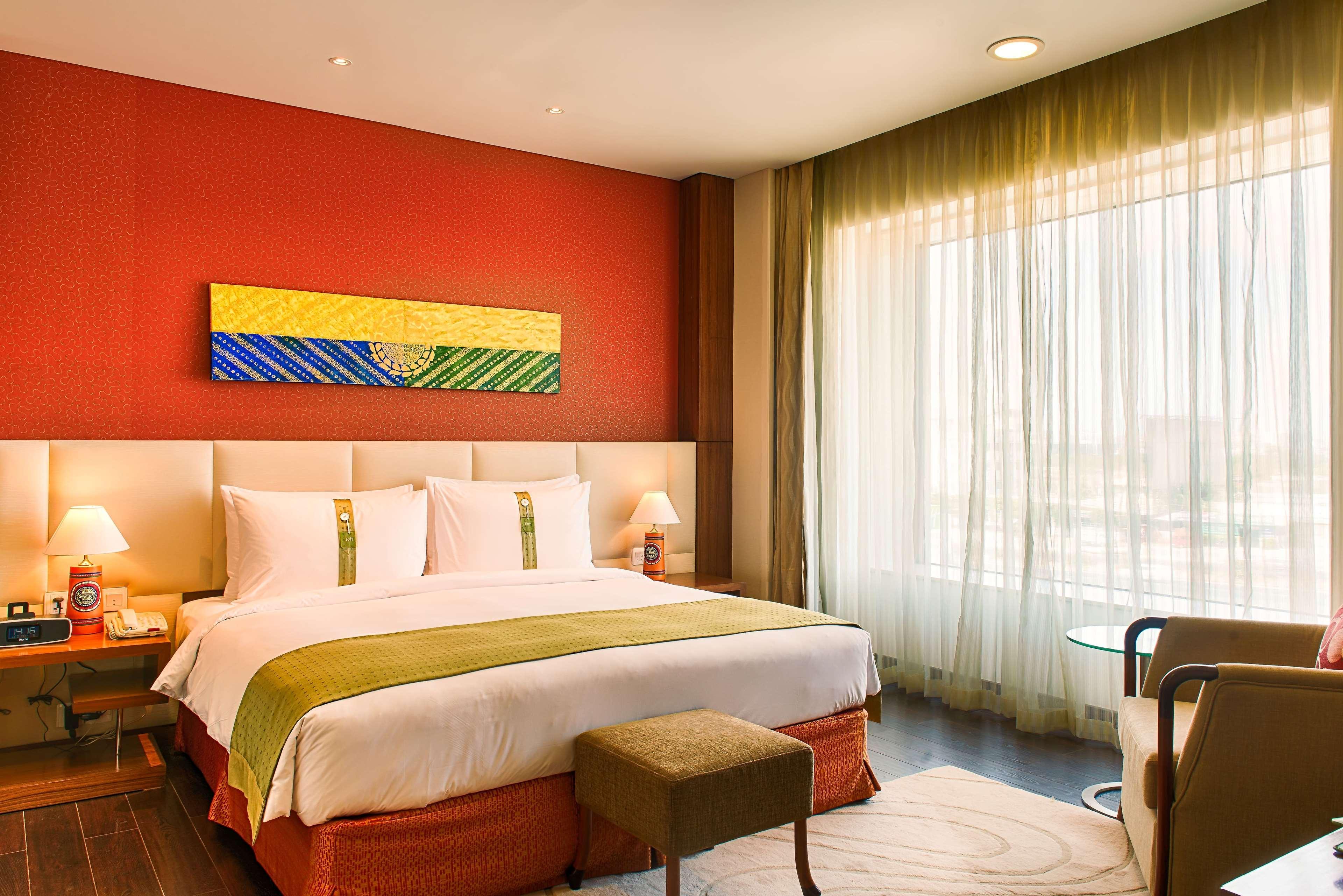Ramada Plaza By Wyndham Pune Hinjewadi Dāpuri Exteriör bild