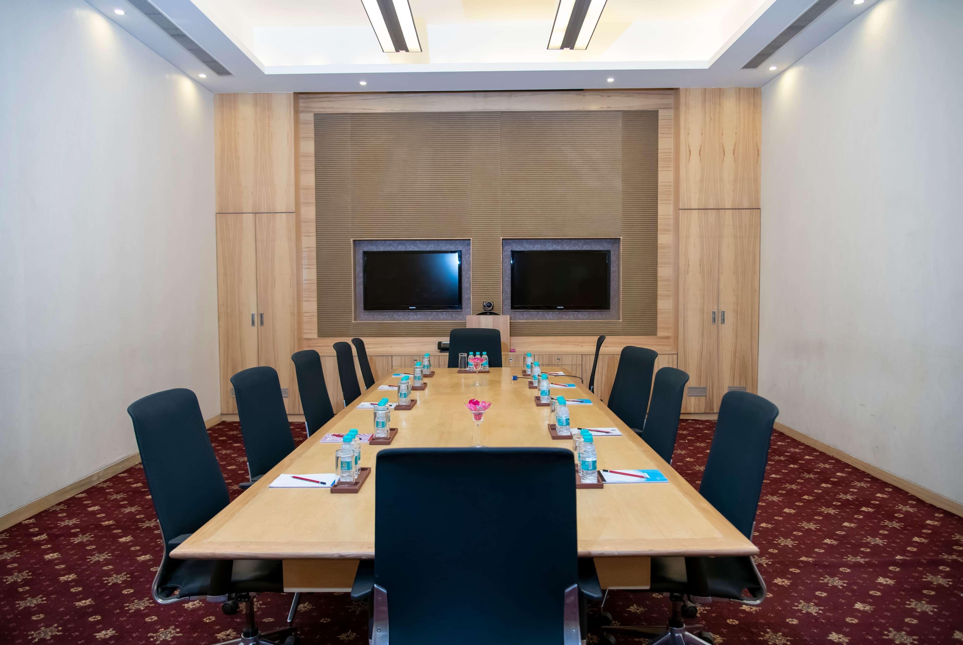 Ramada Plaza By Wyndham Pune Hinjewadi Dāpuri Exteriör bild