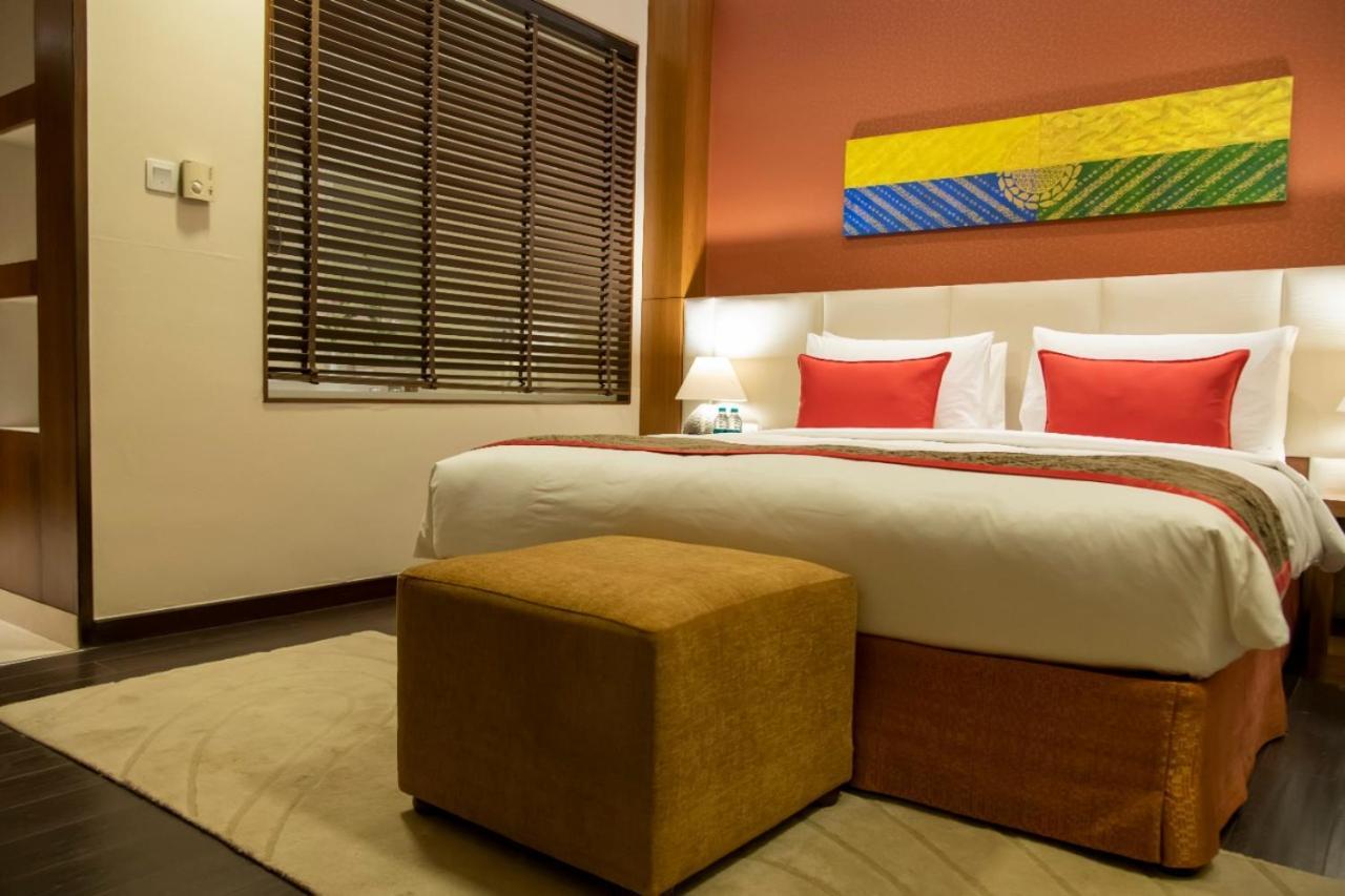 Ramada Plaza By Wyndham Pune Hinjewadi Dāpuri Exteriör bild