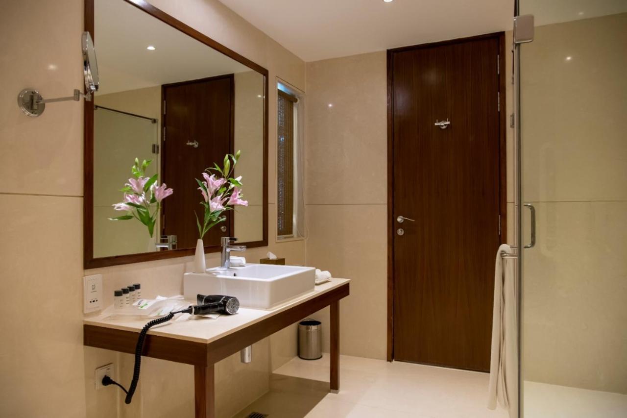 Ramada Plaza By Wyndham Pune Hinjewadi Dāpuri Exteriör bild