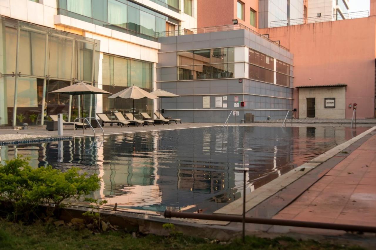 Ramada Plaza By Wyndham Pune Hinjewadi Dāpuri Exteriör bild