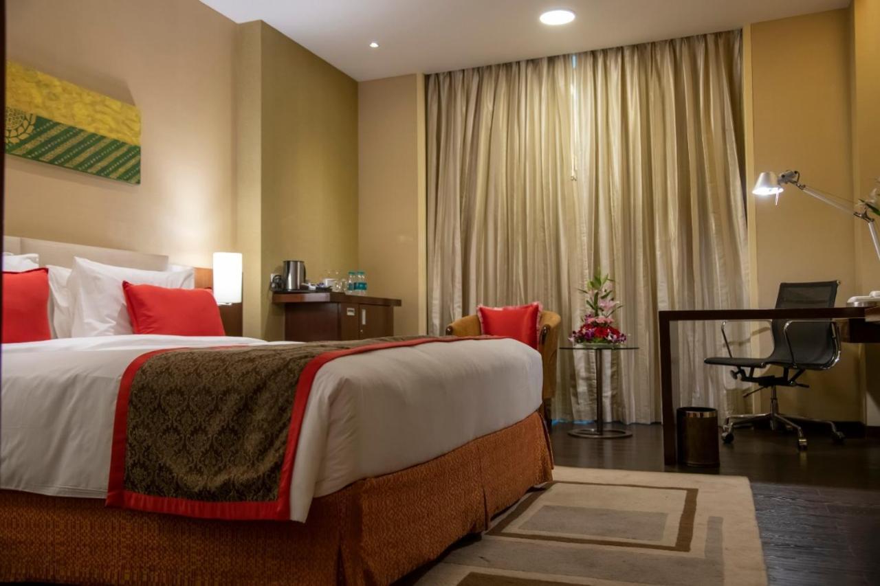 Ramada Plaza By Wyndham Pune Hinjewadi Dāpuri Exteriör bild