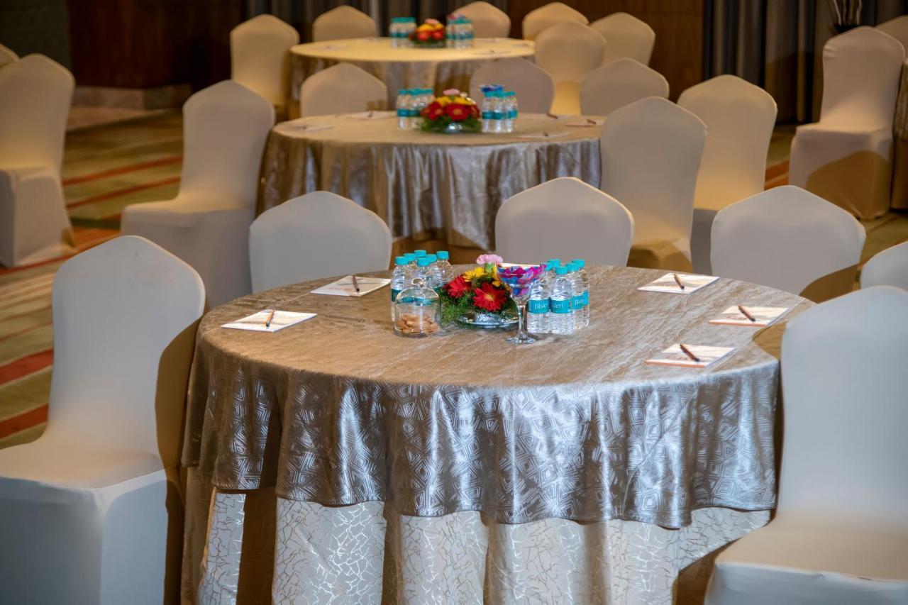 Ramada Plaza By Wyndham Pune Hinjewadi Dāpuri Exteriör bild